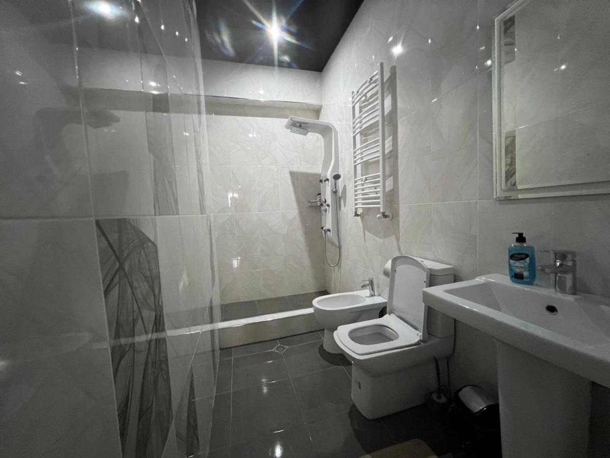 Cosy Apartment In The City Centre Tbilisi Buitenkant foto